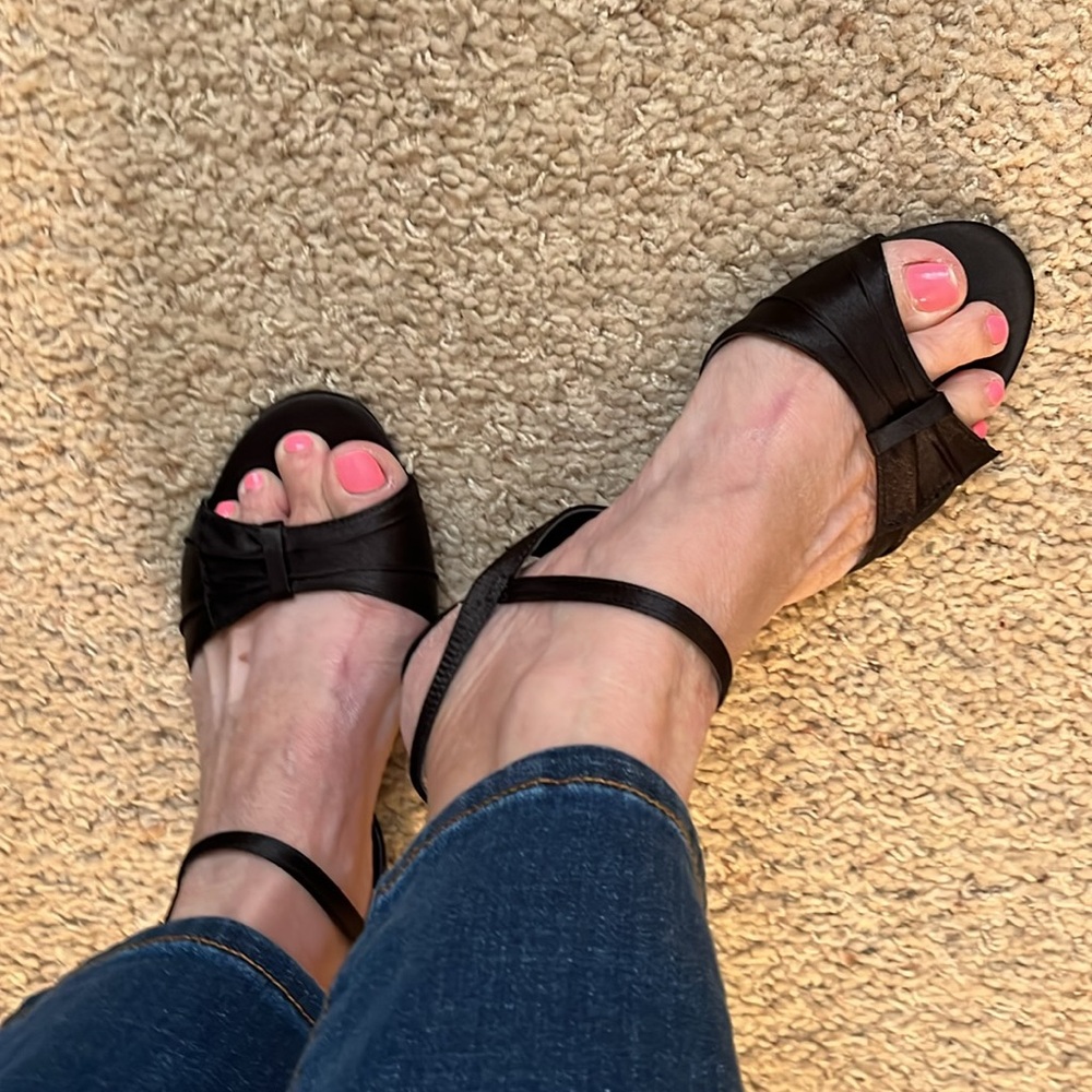 PREDICTIONS BLACK SATIN SHOES - Picture 6 of 8